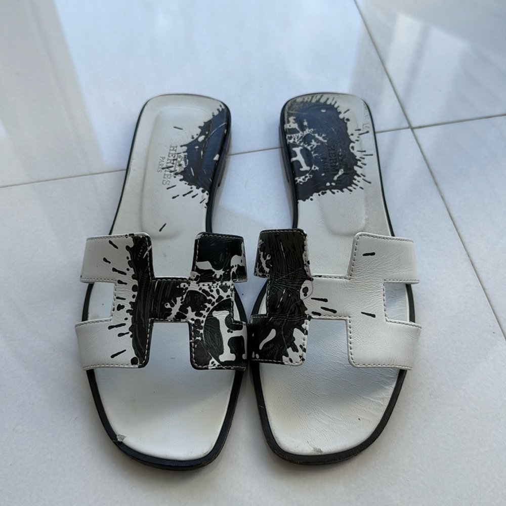 Hermes Oran “Splash” Black & White Authentic Pre-owned